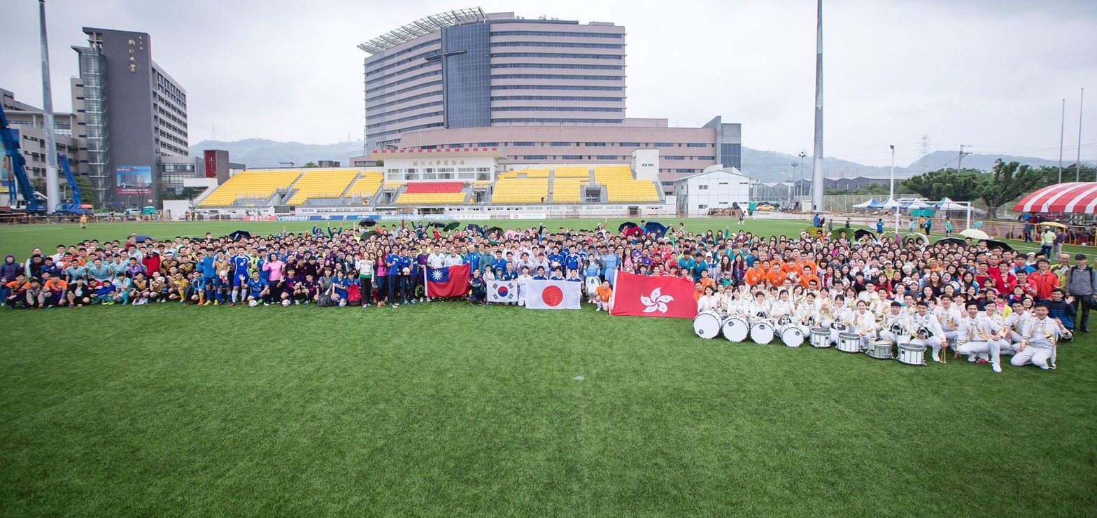 台湾 PEACE SOCCER 大会に集まった参加者の集合写真